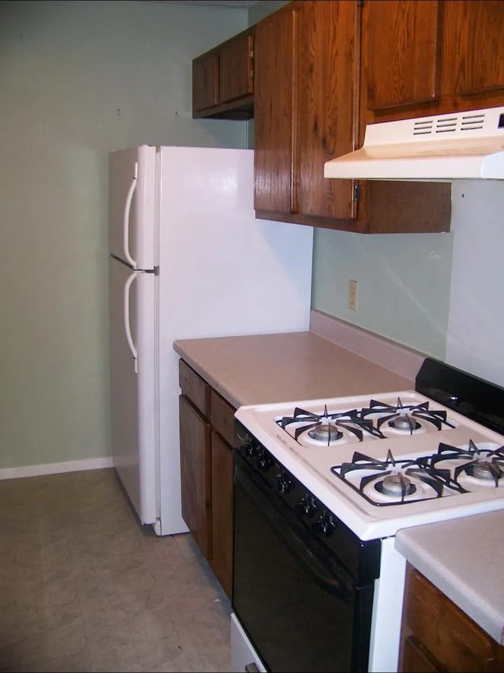 7605 Woodstone Cove #A - Photo 6 of 41