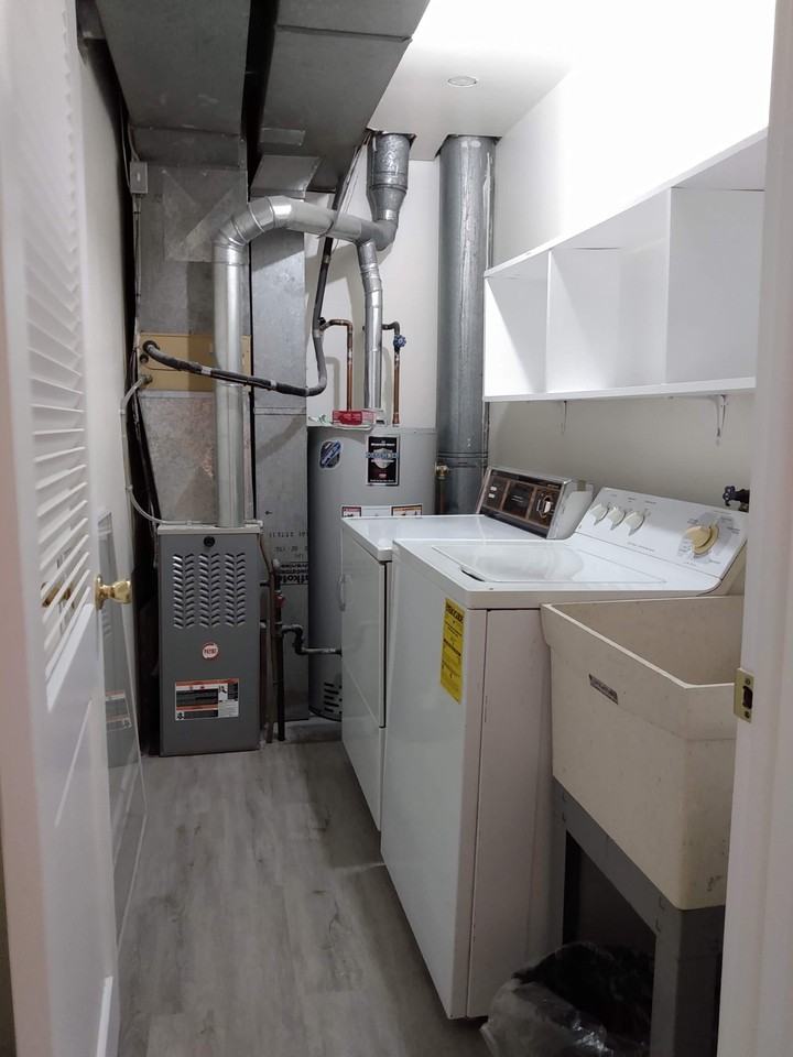 207 Mead St #4 - Photo 2 of 10