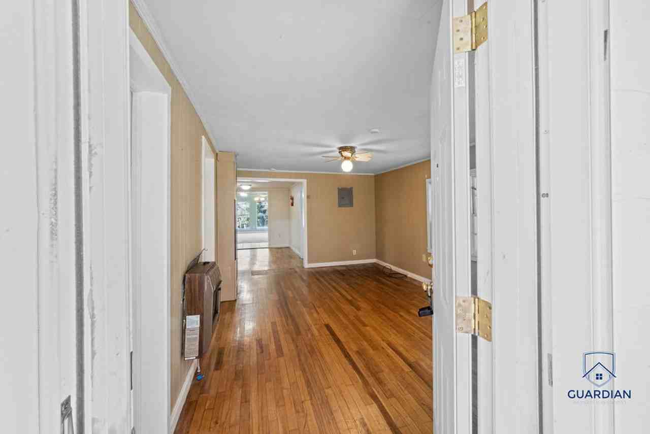 214 Yale Ave - Photo 2 of 12