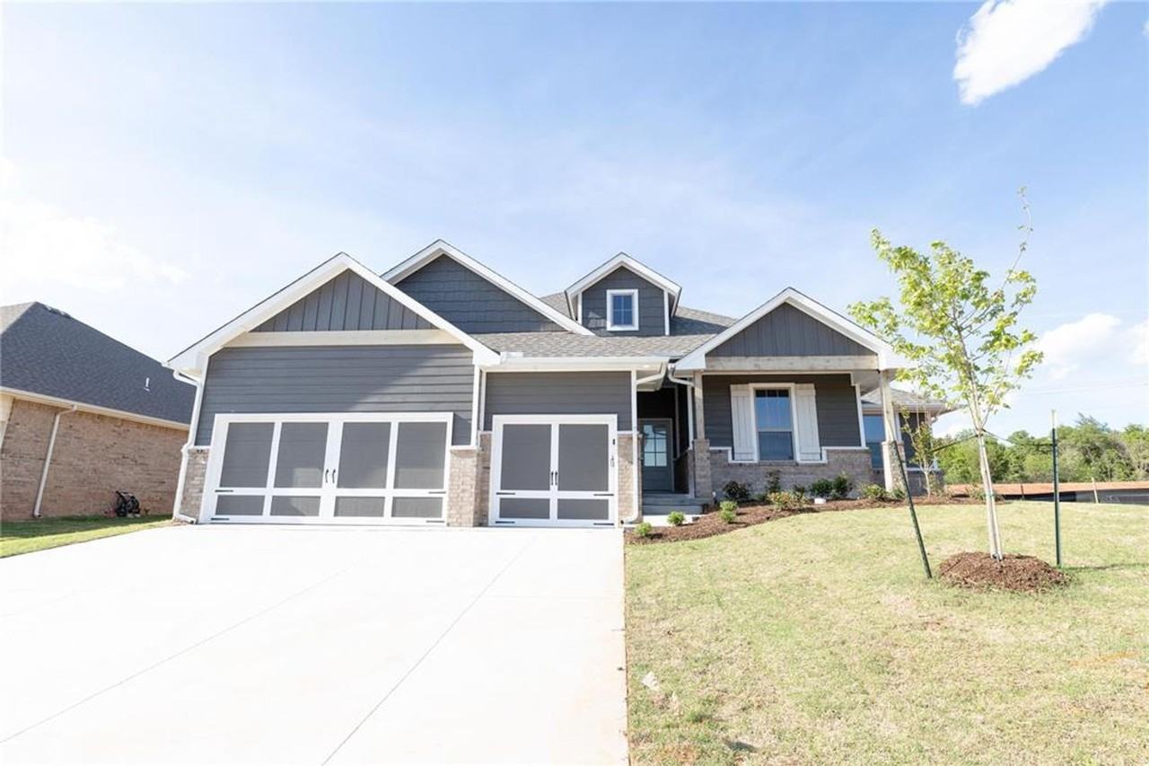 8833 Stark St - Photo 2 of 28