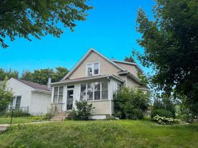1747 7th St E - Photo 1 of 1