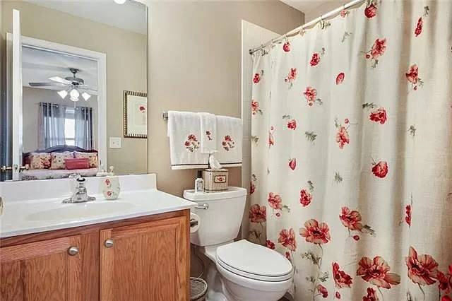 1818 Nw 82nd St #NA - Photo 6 of 15