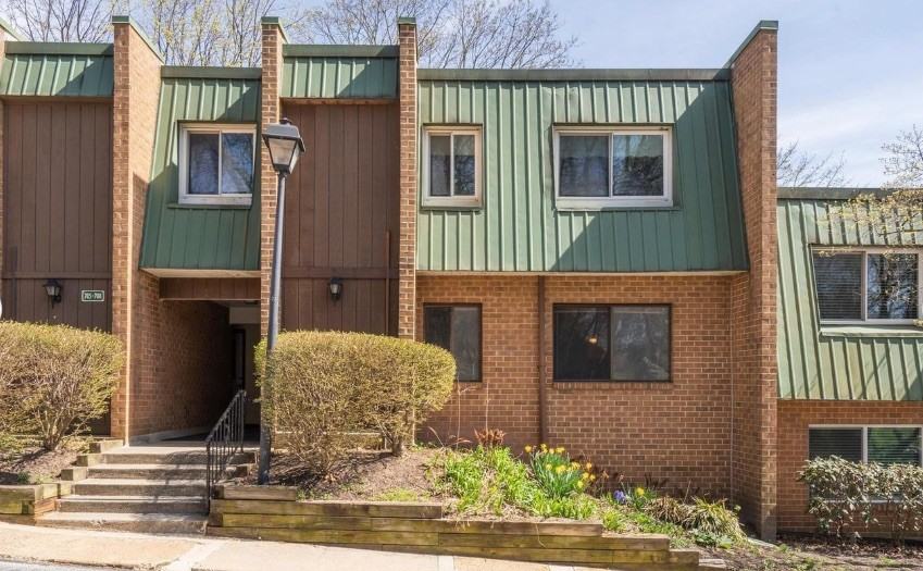 707 Meadowview Lane #707 - Photo 3 of 18