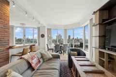 201 W 72nd St #PH1A - Photo 3 of 4