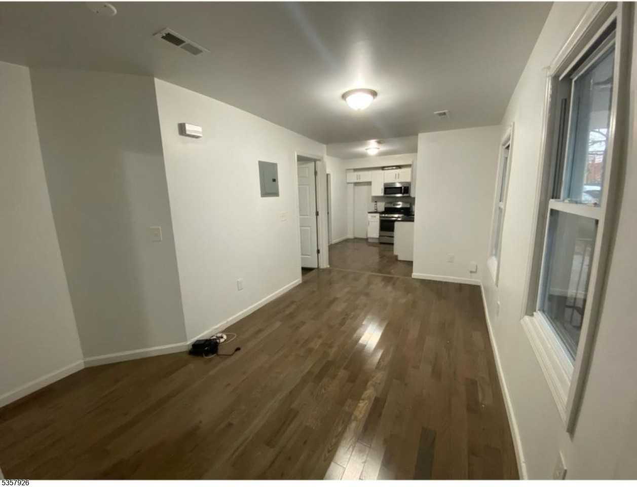 32 Dickerson St #32 - Photo 3 of 6