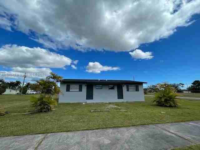 14425 Booker T Washington Blvd - Photo 2 of 12