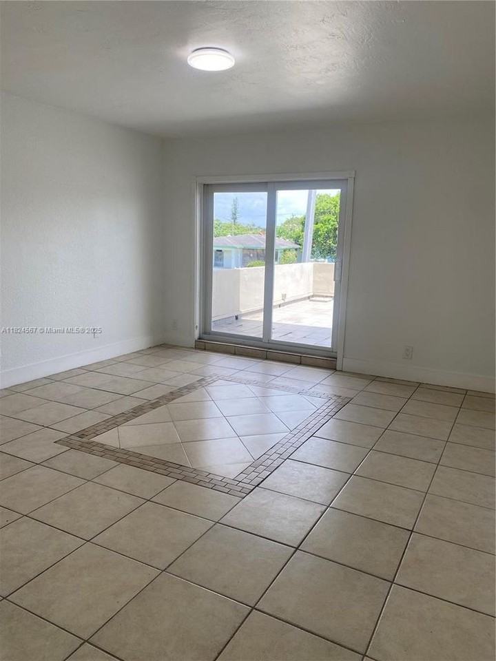 S Miami Ave #0 - Photo 2 of 15