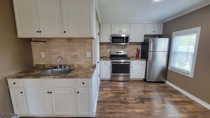 15 1st Ave #15 - Photo 3 of 12