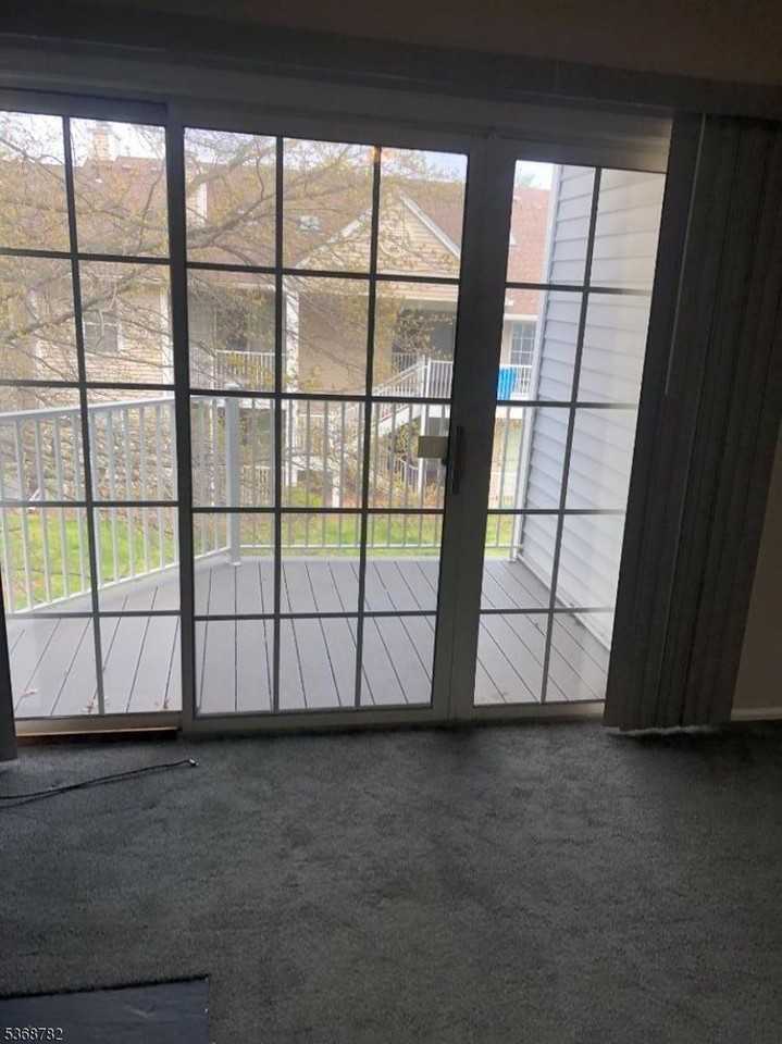 27 Townsend Ct #27 - Photo 3 of 16