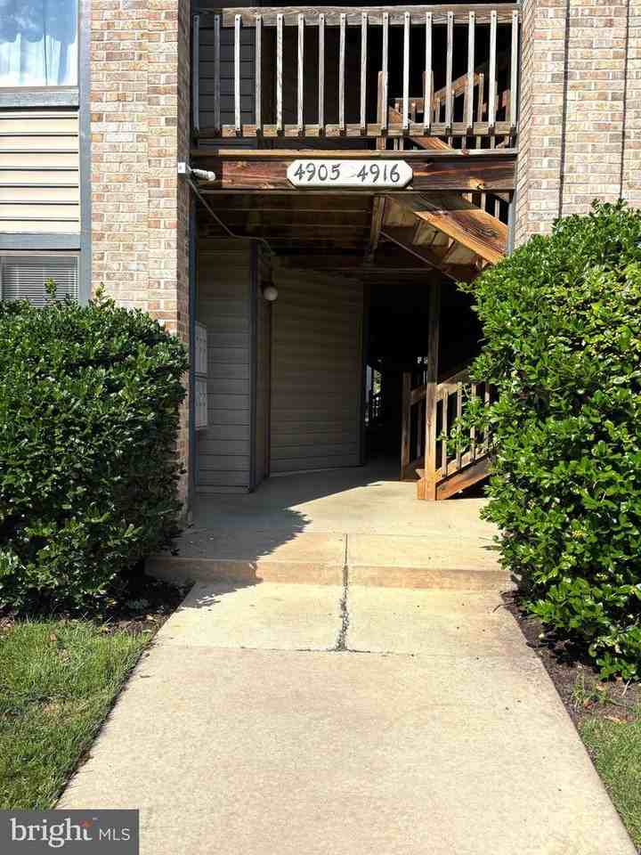 4905A Dunbarton Rd #4905 - Photo 2 of 21