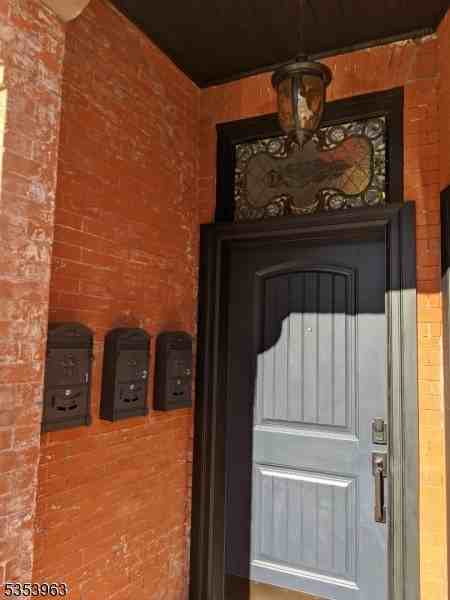 5 Warren St #5 - Photo 3 of 13