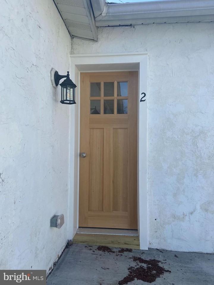 214 Chestnut St #2-2 - Photo 3 of 14