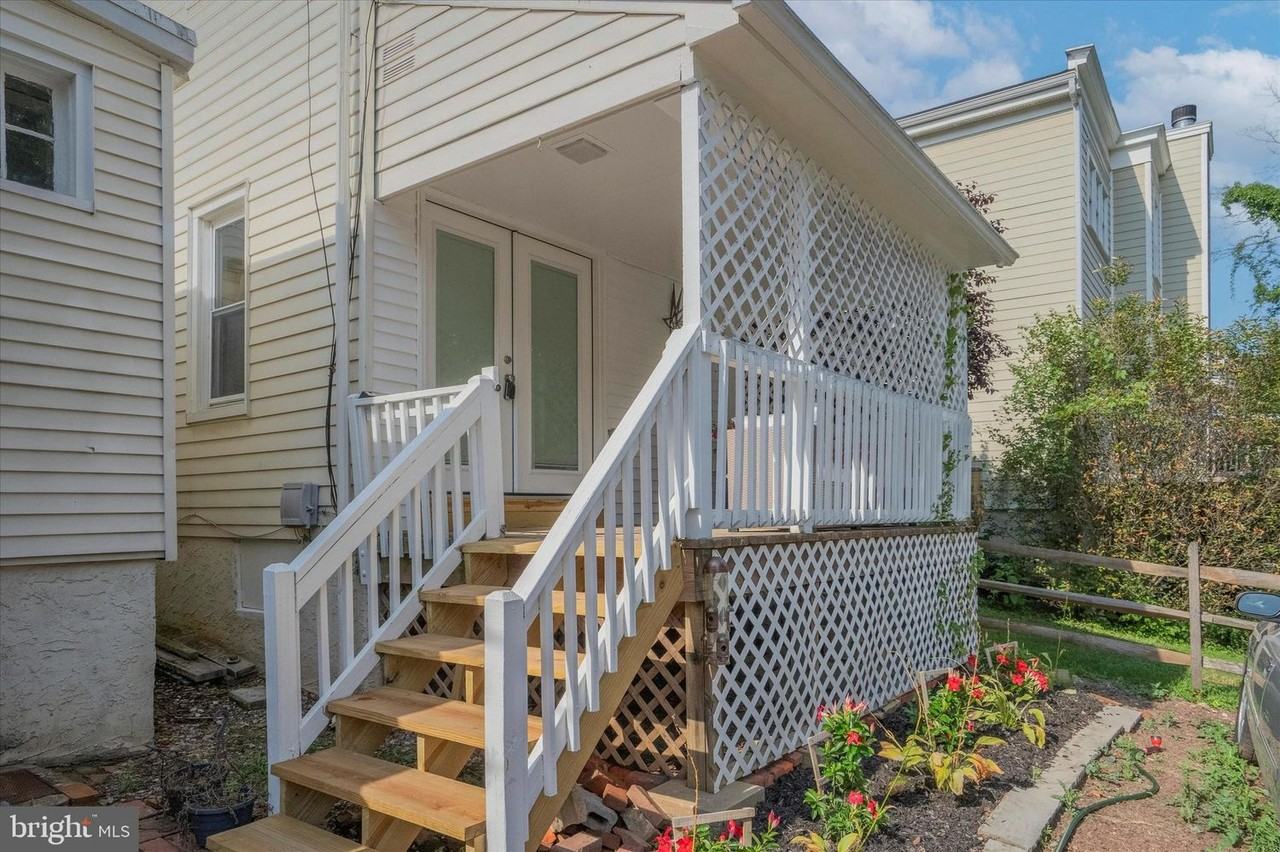 50 E Main St #1R1R - Photo 2 of 17