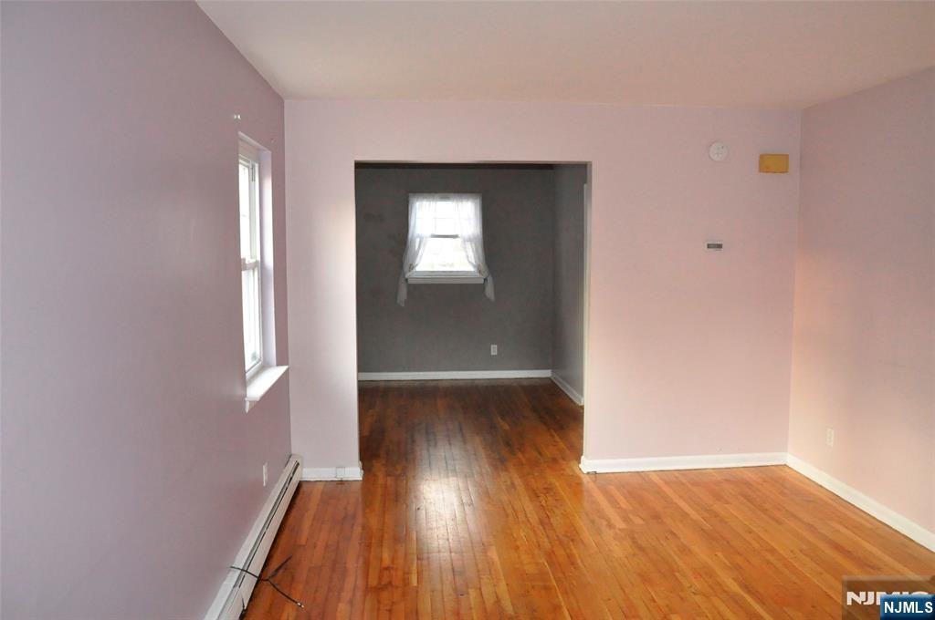 29 Lewis Pl #4-4 - Photo 2 of 7