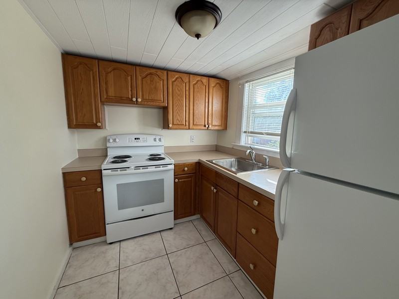 9A Old Rockingham Rd #9A - Photo 2 of 9