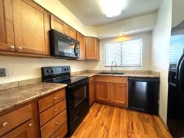 featured image of 2215 E 7th St