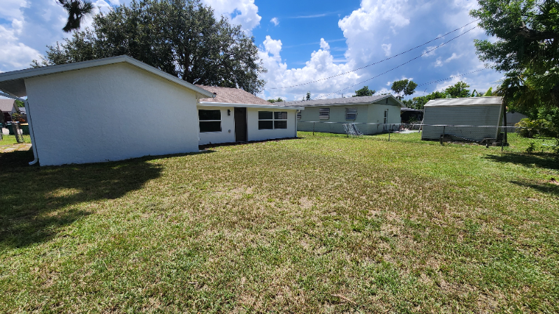 438 Marquis St - Photo 3 of 18