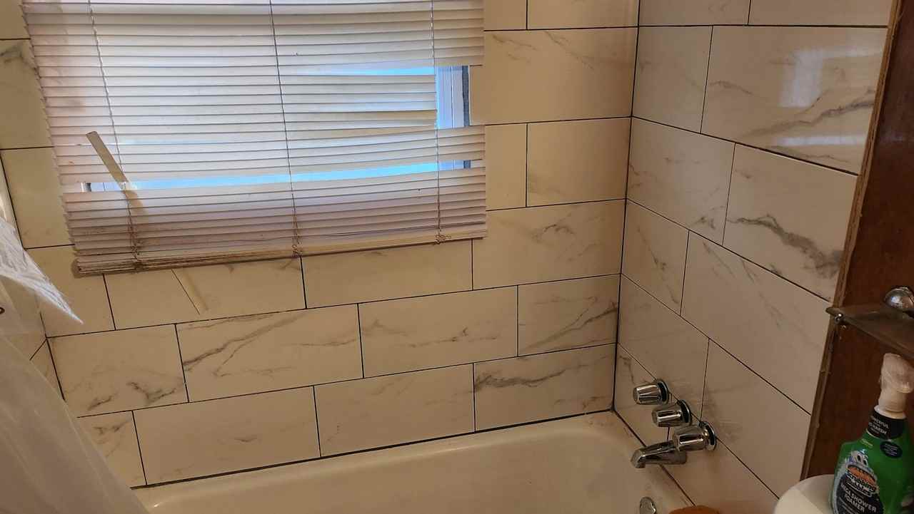 2291 Green Rd, Unit 1 - Photo 5 of 8