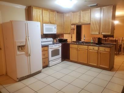 2925 Montclaire Ave Duplex - Photo 6 of 16