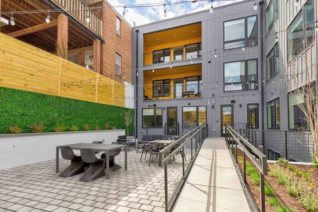 Viva at Capitol Hill - Photo 6 of 50