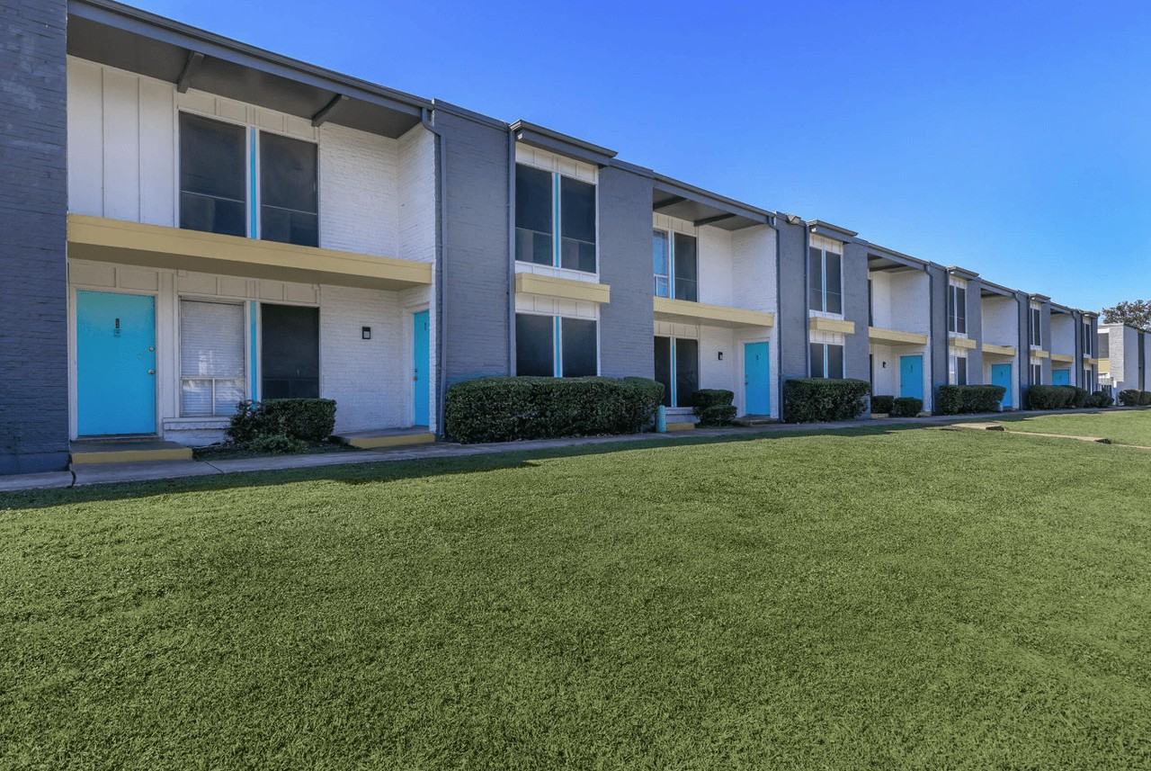 The Hayes Apartments - Photo 7 of 50