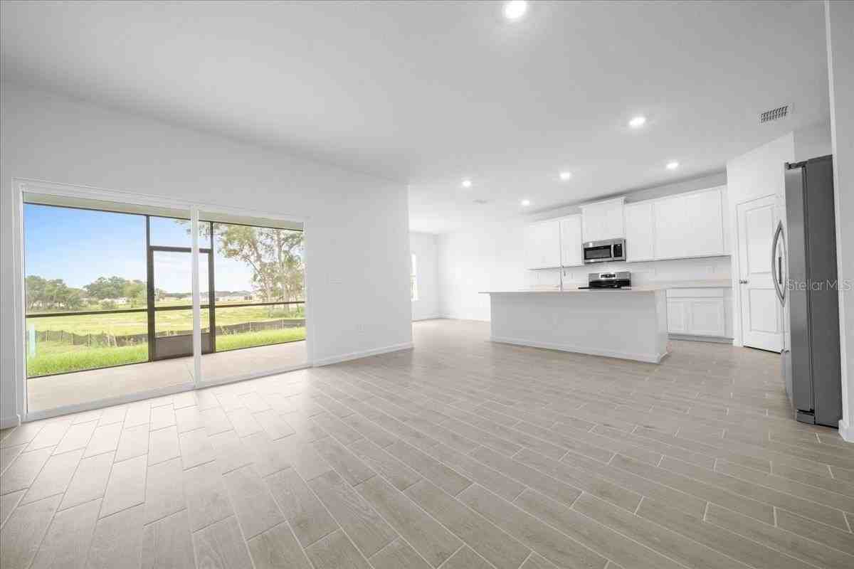 8885 Southwest 68th Terrace Road - Photo 4 of 39