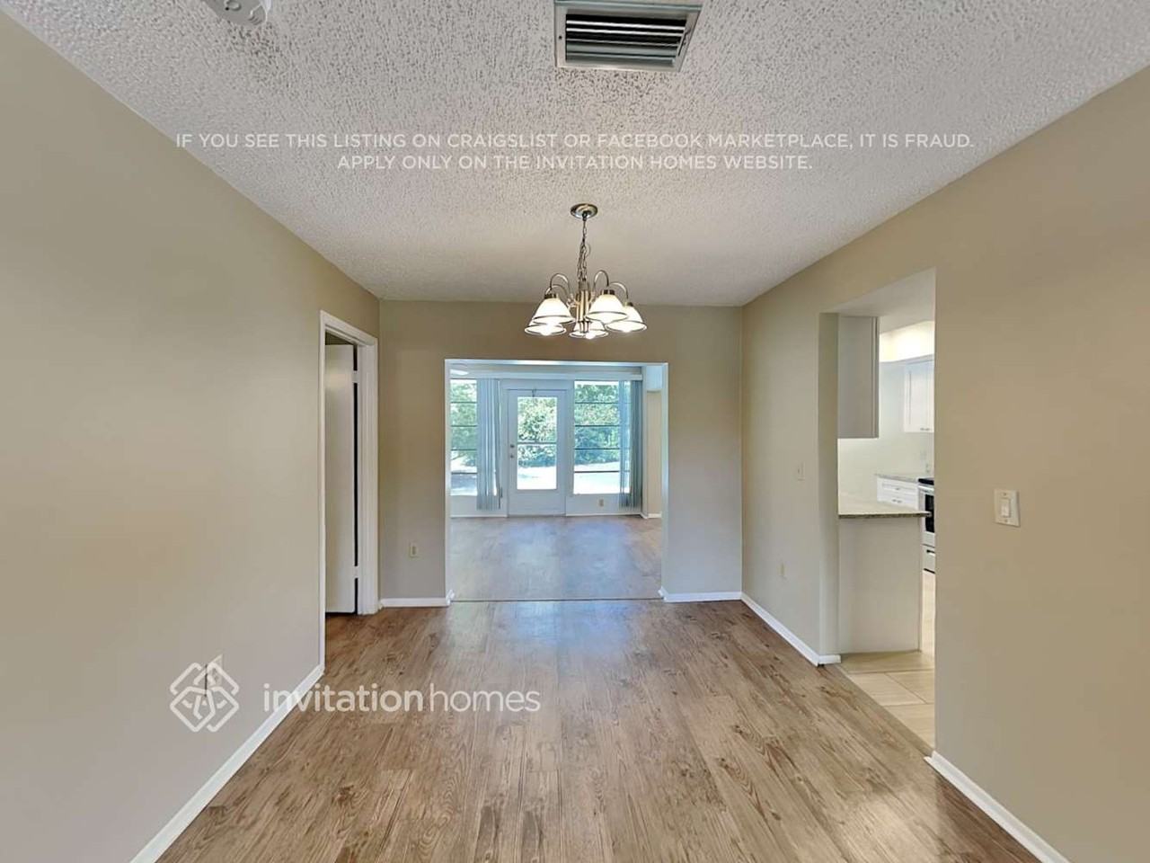 4237 Charing Cross Rd - Photo 4 of 23