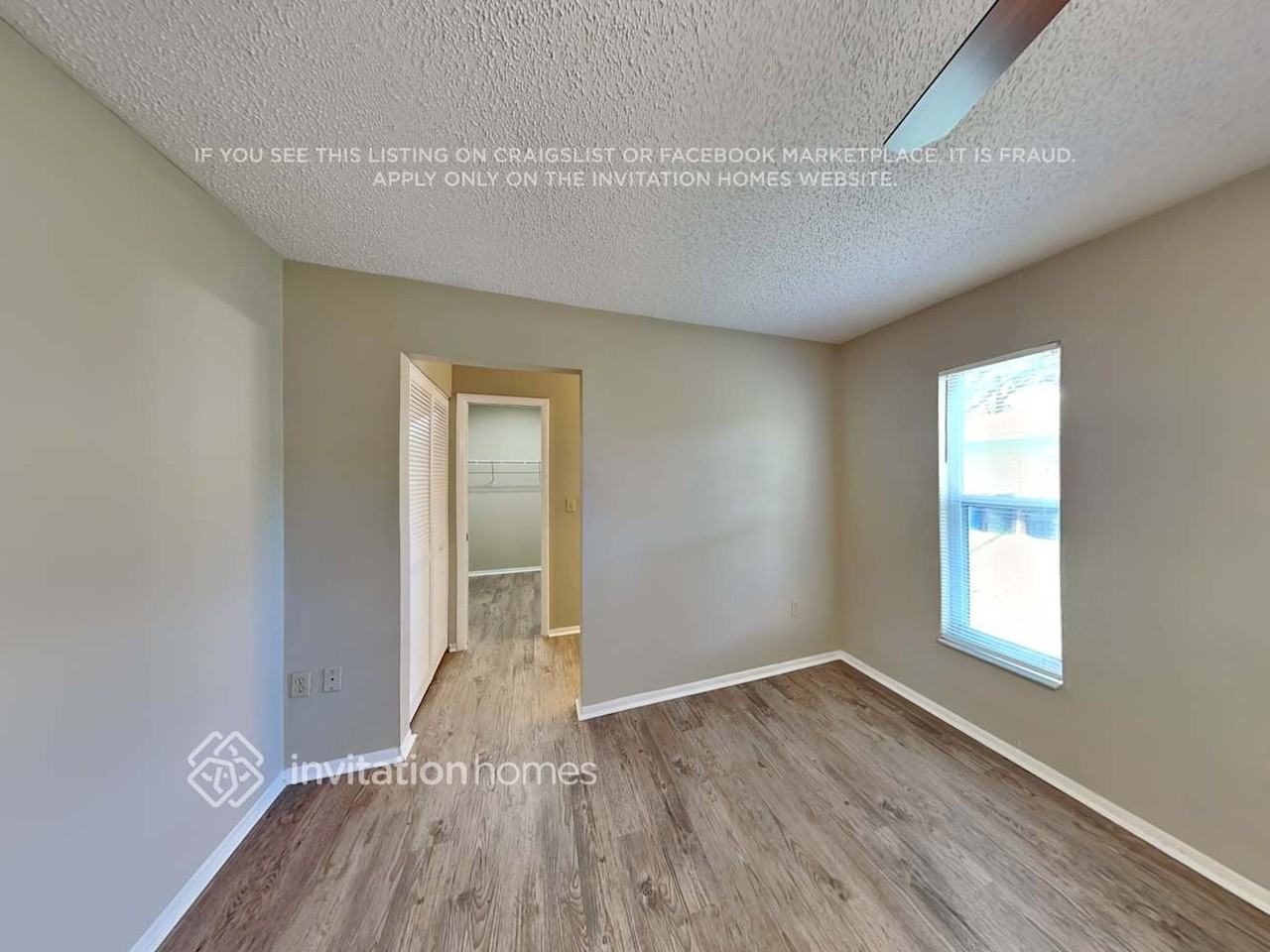 4237 Charing Cross Rd - Photo 7 of 23
