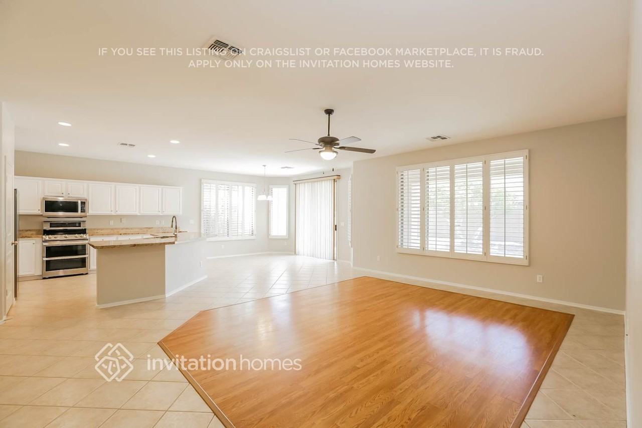 2419 W Park St - Photo 4 of 16