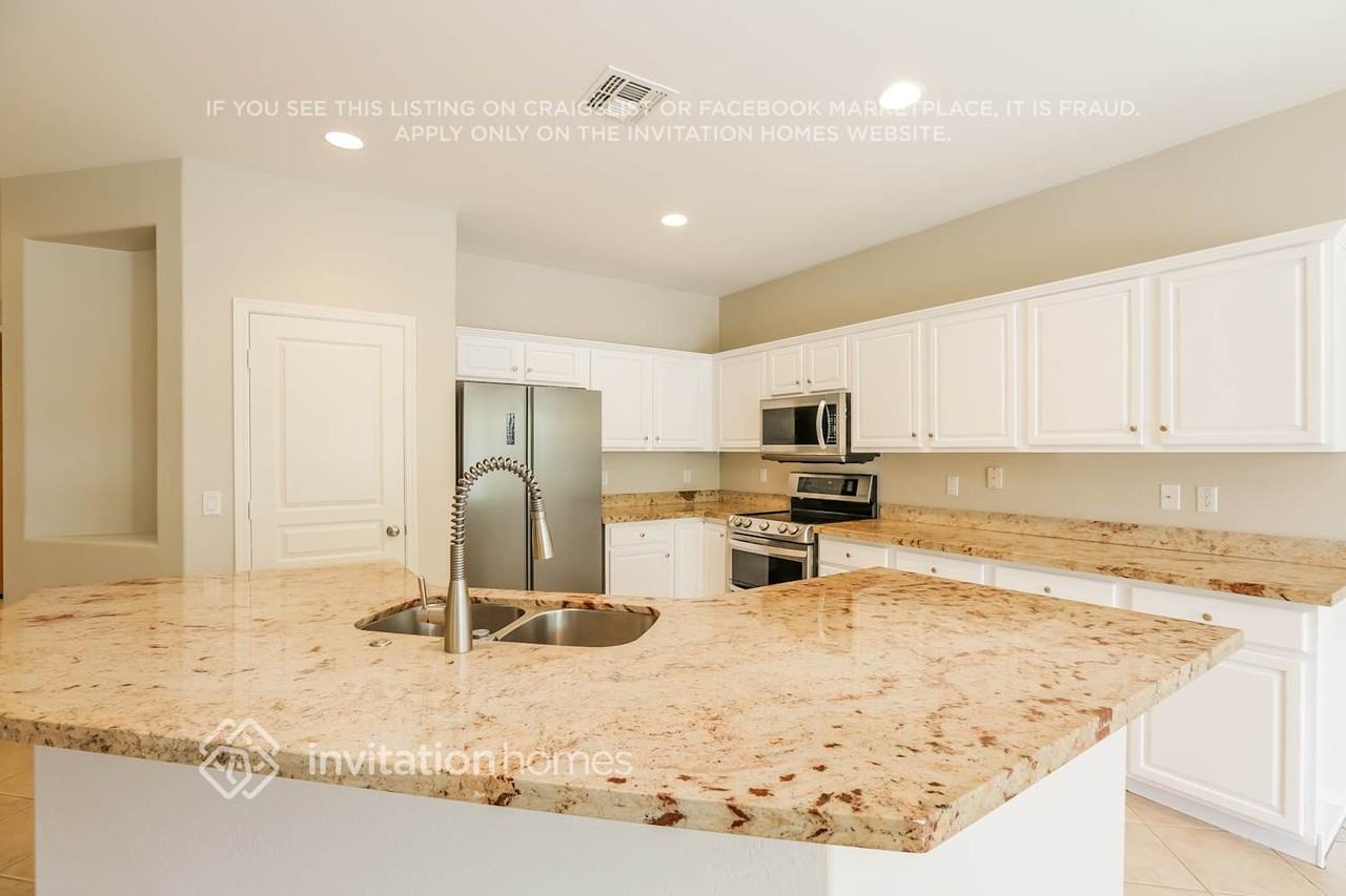 2419 W Park St - Photo 6 of 16