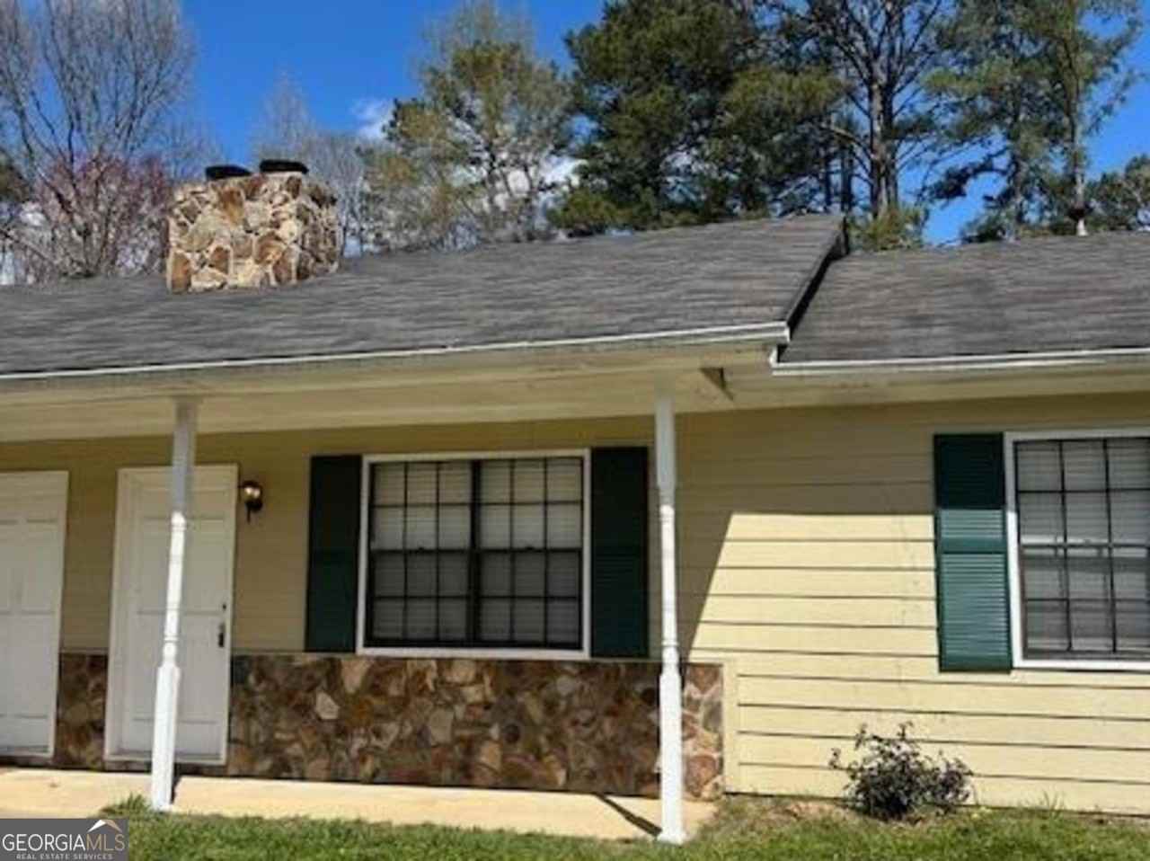 260 Handley Ct Apt B - Photo 2 of 30