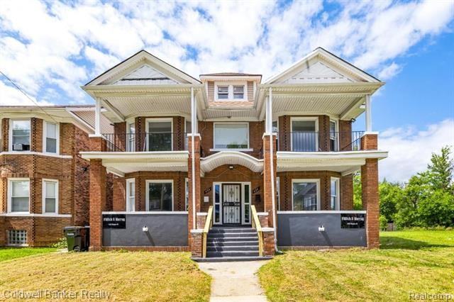 635 Hague St - Photo 2 of 32