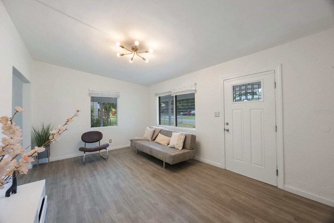 5481 47th Avenue North - Photo 5 of 37