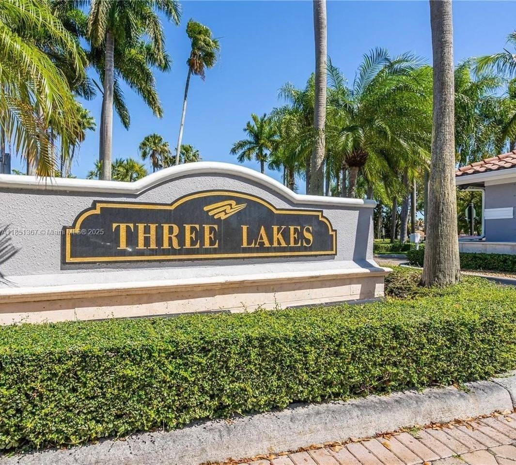 13524 Southwest 144th Terrace - Photo 3 of 50