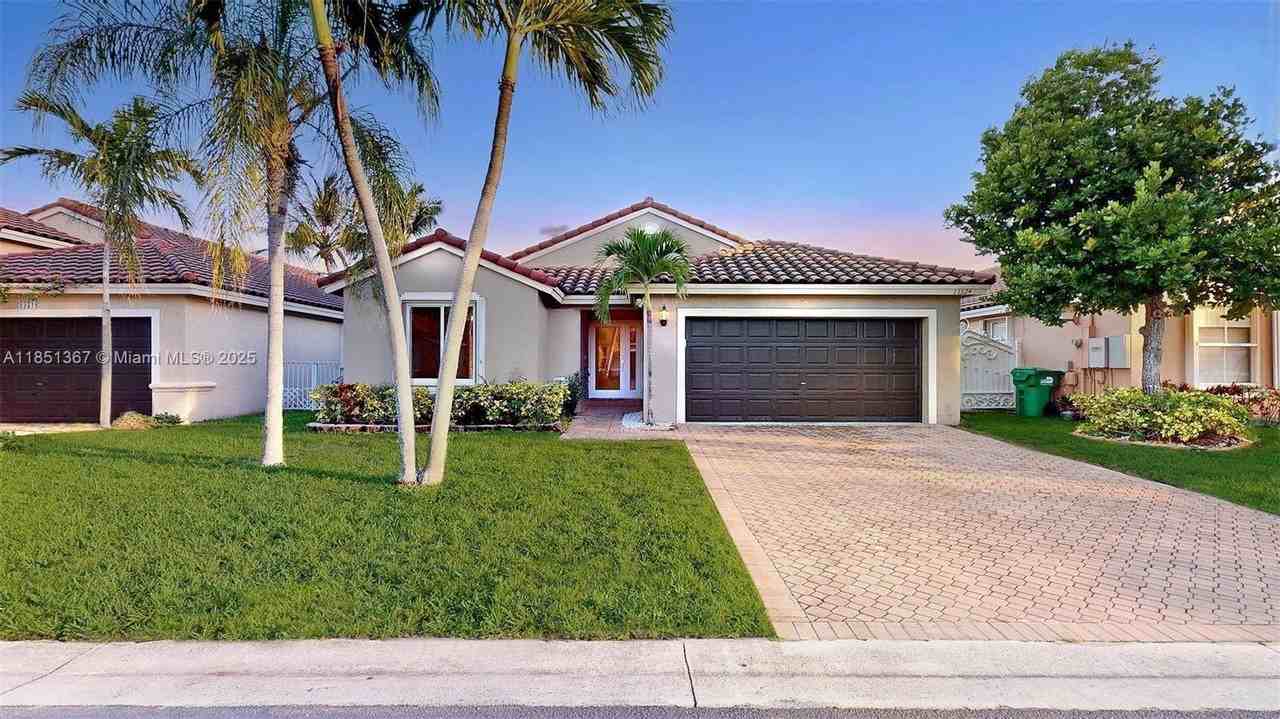 13524 Southwest 144th Terrace - Photo 4 of 50