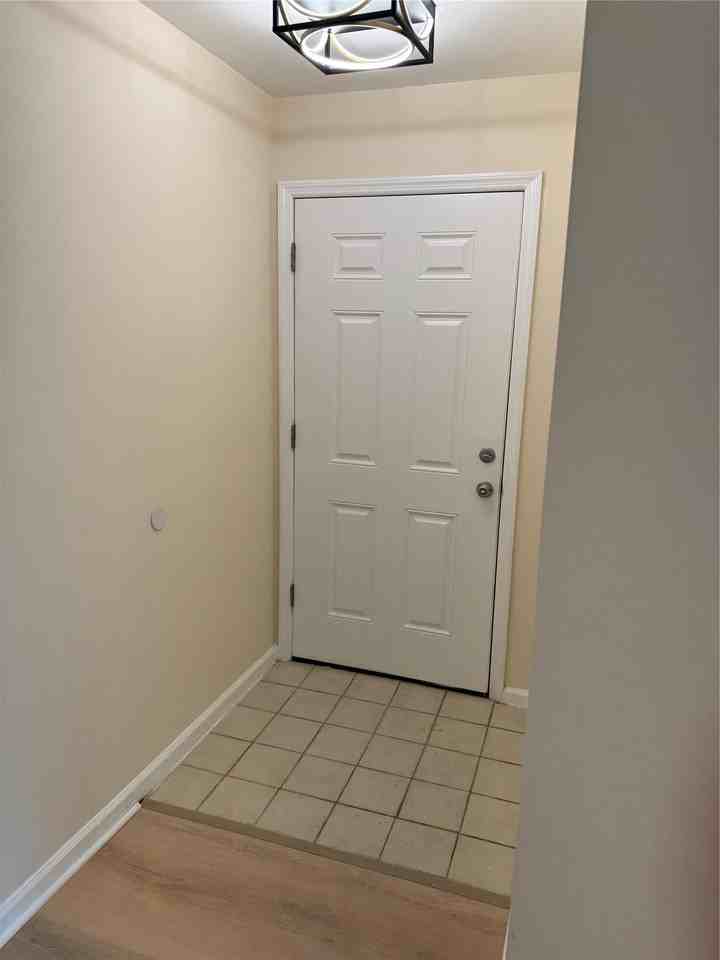 15 Lexington Hl - Photo 3 of 18