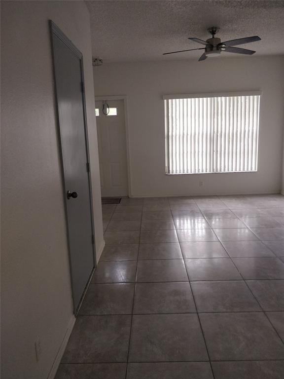 7913 Sanibel Dr - Photo 7 of 13