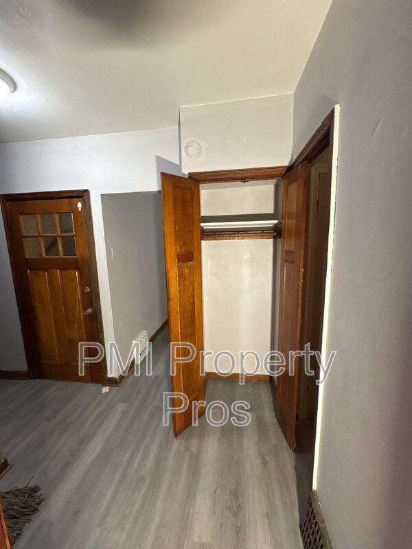 2821 N 57th St Lowr - Photo 3 of 14