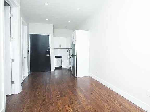 252 W 132nd St #6 - Photo 3 of 9