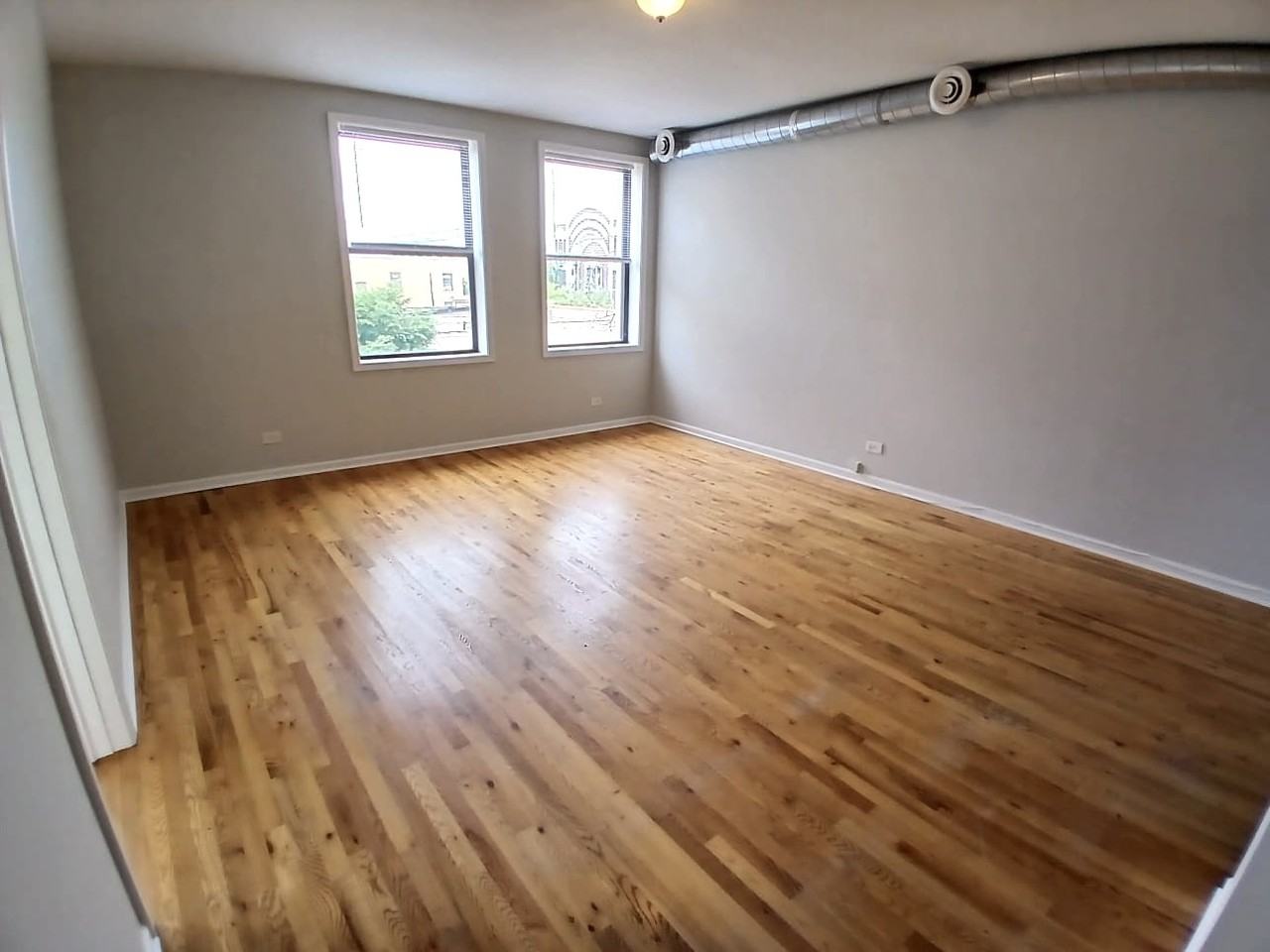 7606 North Paulina Street - Photo 2 of 16