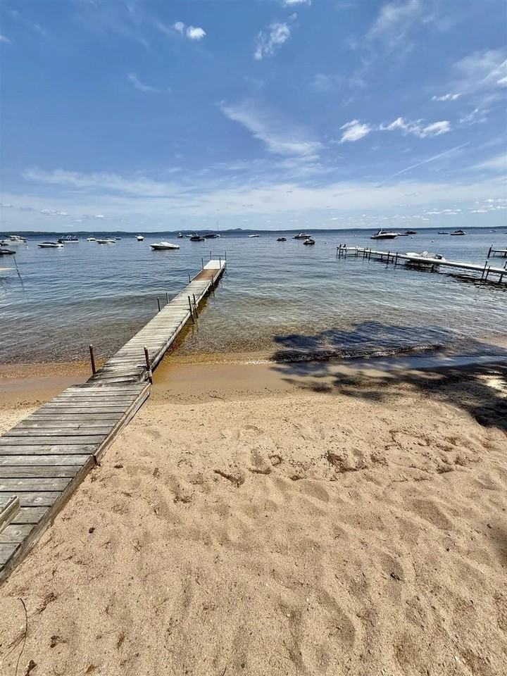 66 Sebago Rd #1255607P - Photo 3 of 21