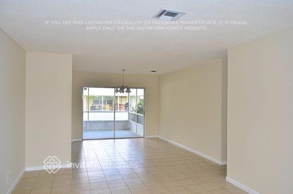 1037 Sw 28th Ave - Photo 3 of 20