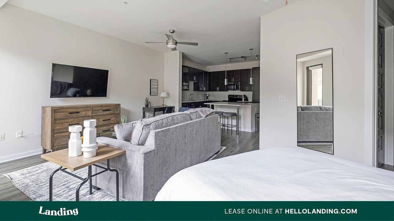 825 Usener St - Photo 4 of 50