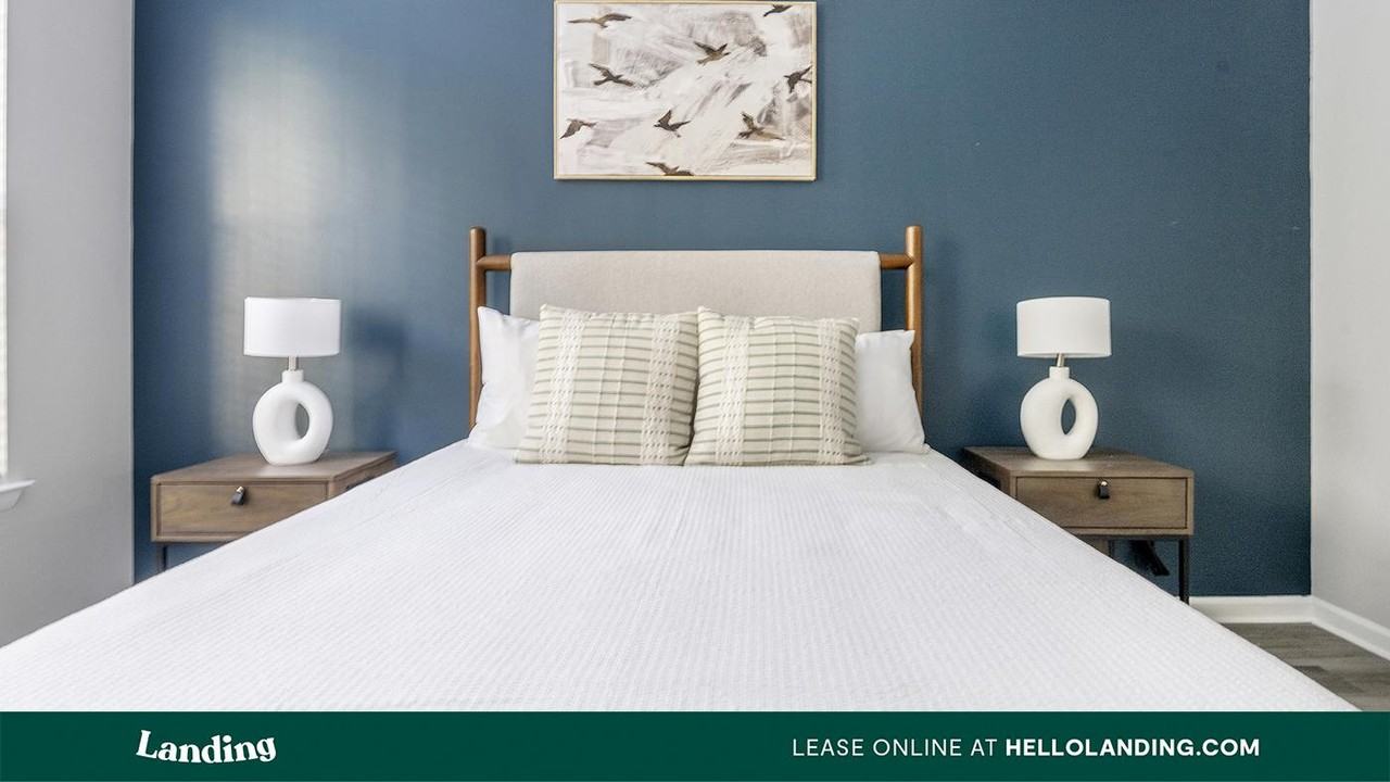 302 Constitution Ave - Photo 5 of 50