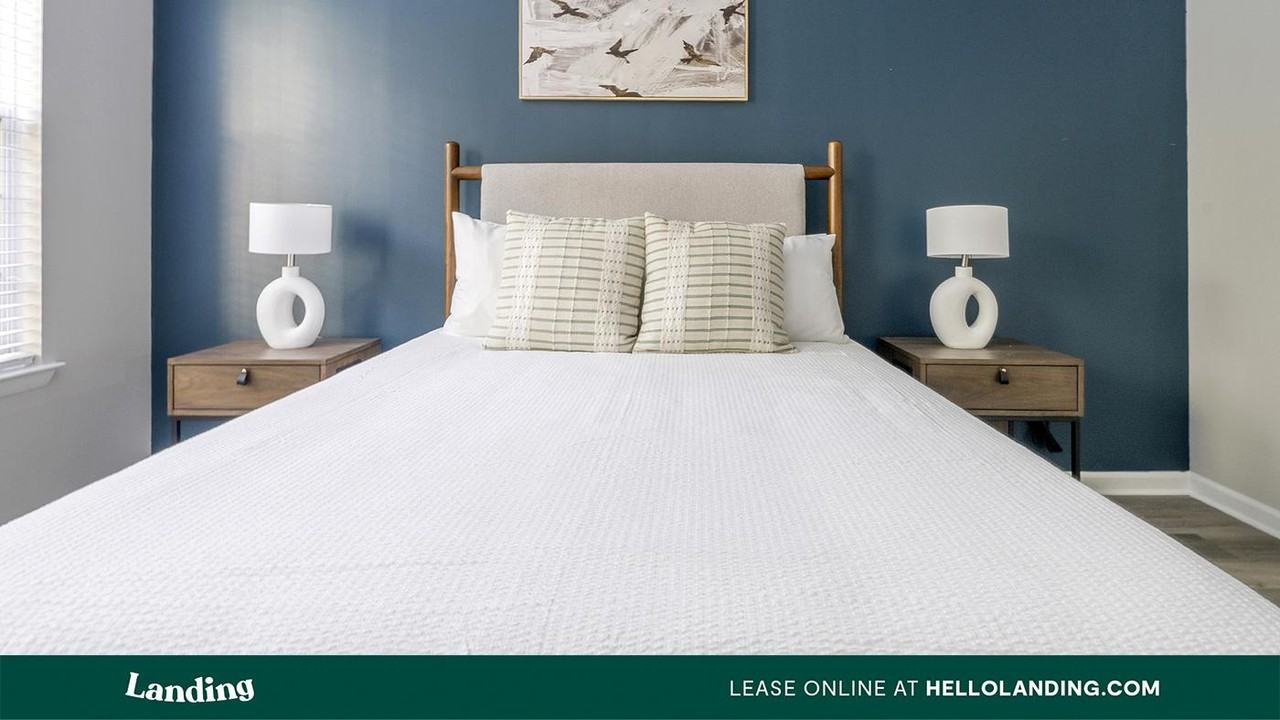 302 Constitution Ave - Photo 6 of 50