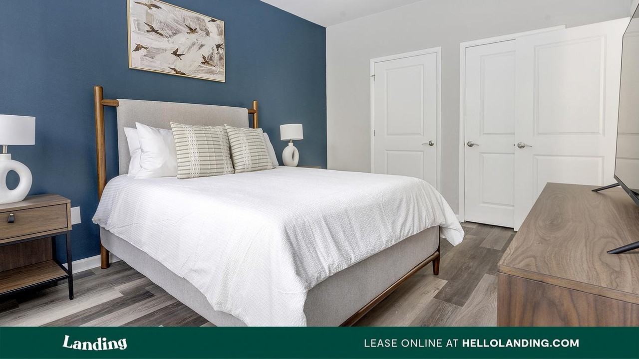 302 Constitution Ave - Photo 7 of 50