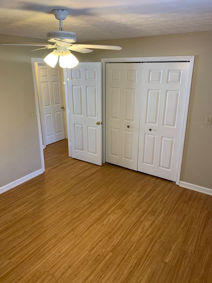 640 Mcclung Ave #B - Photo 4 of 12