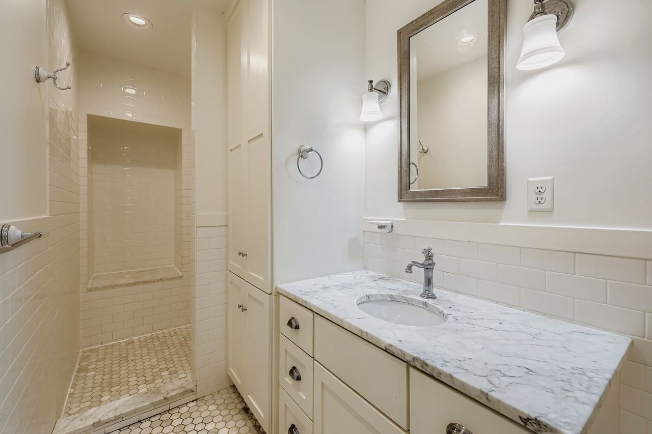 1907 11th Ave S #4 - Photo 4 of 29