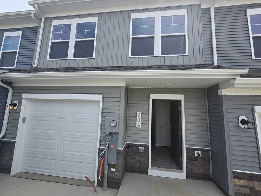 204 Olympus Rd - Photo 2 of 49