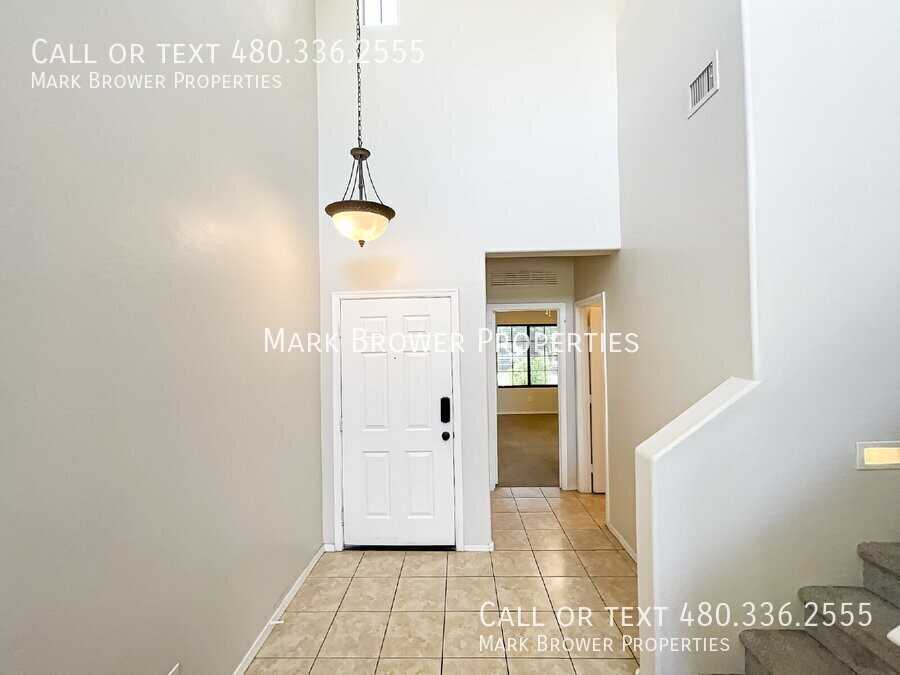 396 E Bradstock Way - Photo 2 of 19